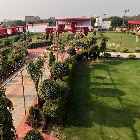 Prem Garden & Resort Mathura Exteriör bild