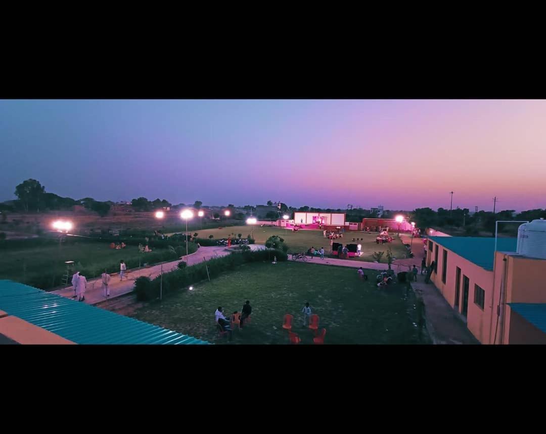 Prem Garden & Resort Mathura Exteriör bild