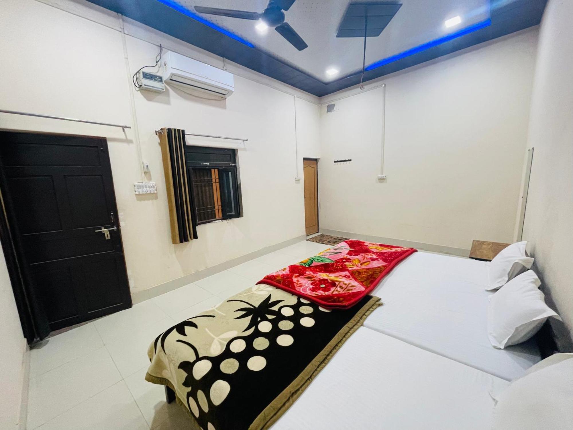 Prem Garden & Resort Mathura Exteriör bild